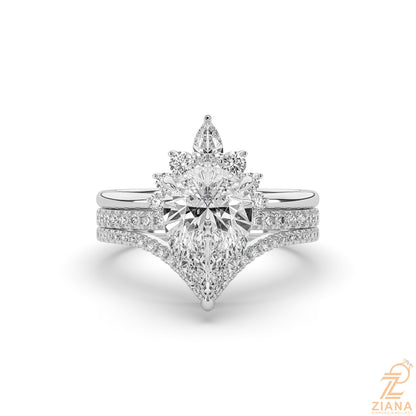Pear Diamond Engagement Ring Set